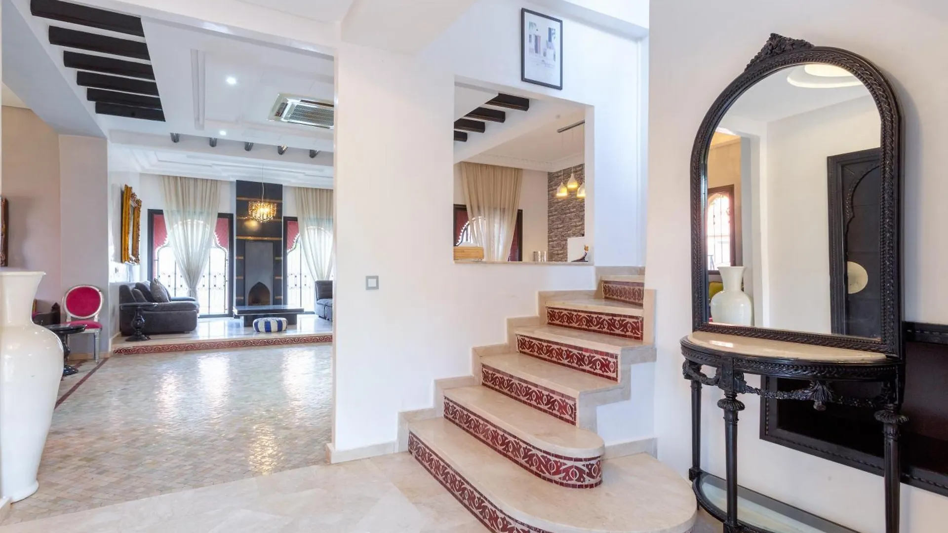 Magnifique Villa De 320 M2 Avec 2 Piscines Marrakesh